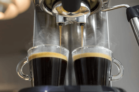 Características cafetera: calentamiento y emulsión de la leche