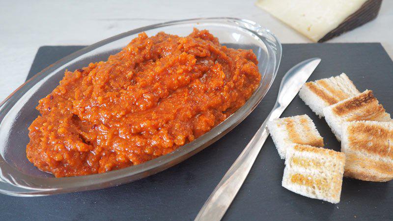 como se hace el almogrote o pate de queso canario de la gomera