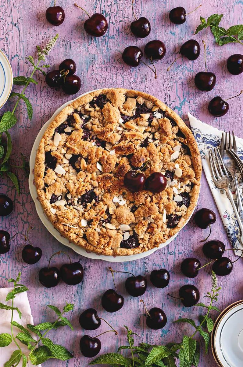 Cómo hacer tarta de cerezas con crumble