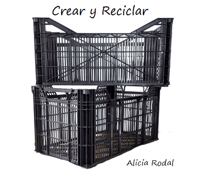 ¿Alguna vez te has preguntado si es posible hacer un mueble tan sólo con materiales de desechos? Pues ya te digo yo que si es posible, con reciclaje. En este tutorial te muestro lo que hice con unos cuantos materiales reciclados que puedes conseguir fácilmente.