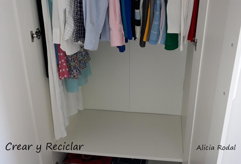 Si quieres tener tu ropa en el armario organizada pero no quieres gastar mucho dinero, en este tutorial aprenderás a hacer tus propios muebles de cartón, y lo mejor de todo es que serán a la medida de tu armario, del tamaño y la forma que quieras. Ya verás que es muy fácil y lo mejor de todo, con materiales reciclados Diy.