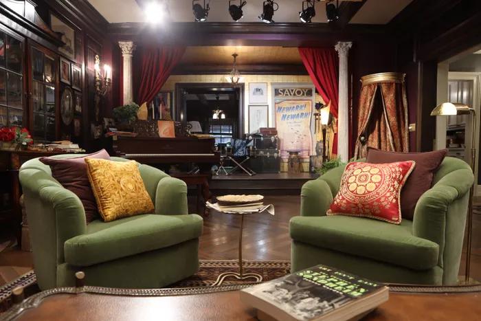 Decoración de "Solo asesinatos en el edificio"