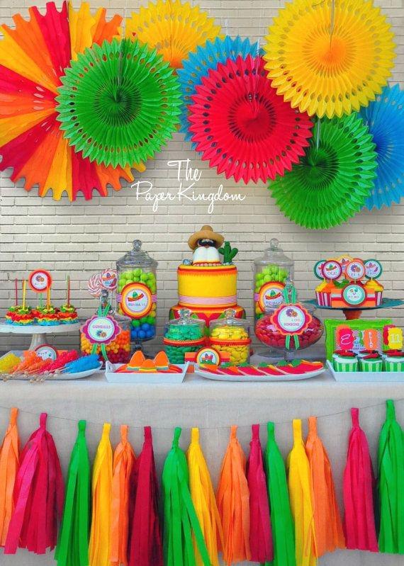 Ideas para decorar la mesa principal en una fiesta