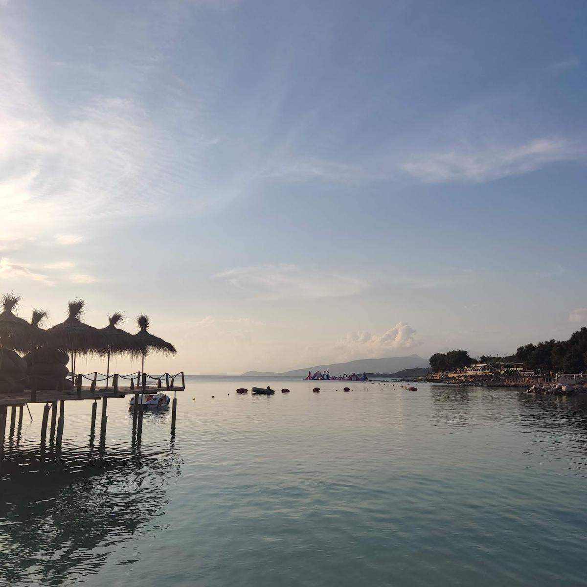 que ver en albania atardecer