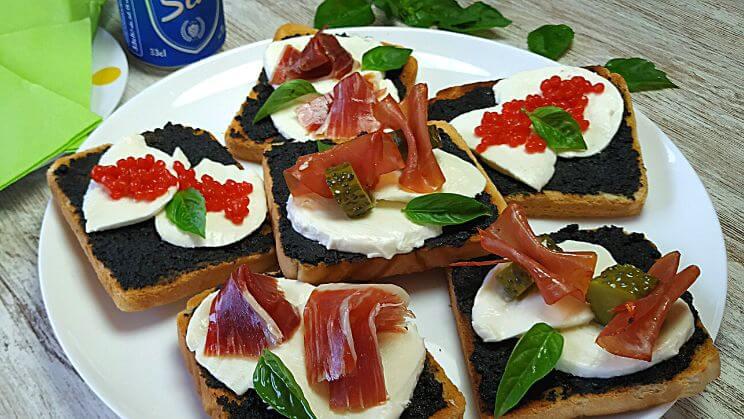 Tostas frias black & white