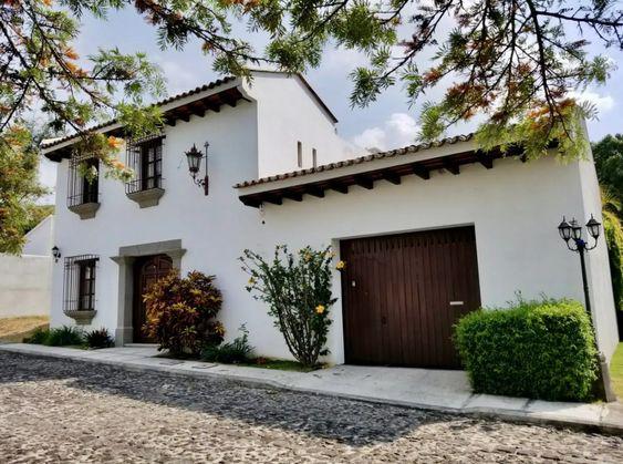 Fachadas de casas coloniales