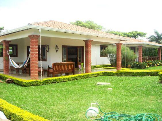 Exteriores de casas de campo con revestimientos