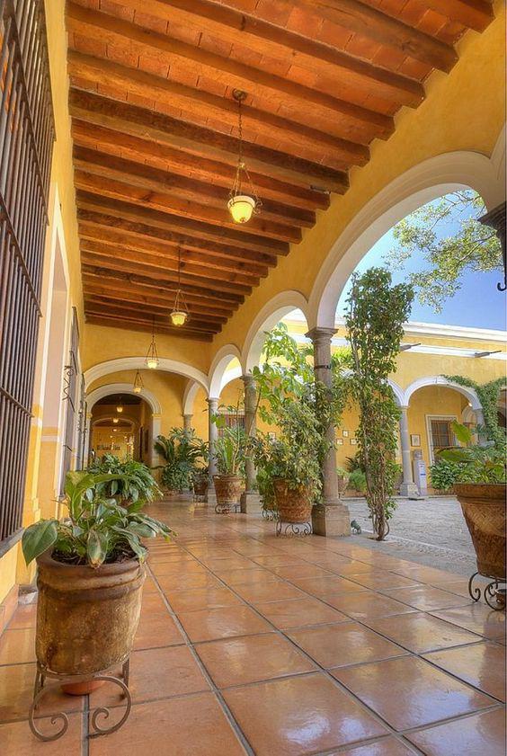 Fachadas de casas coloniales