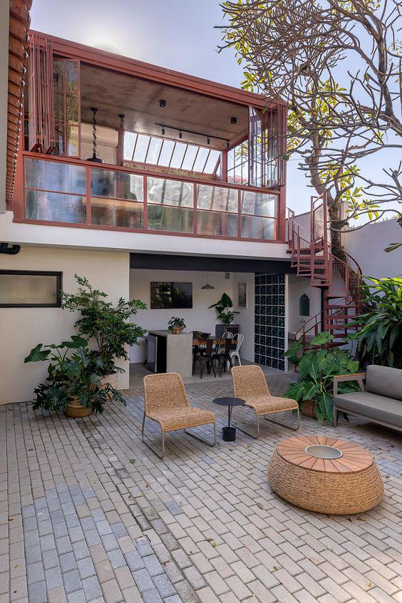 Fachadas modernas para casas de campo de dos pisos