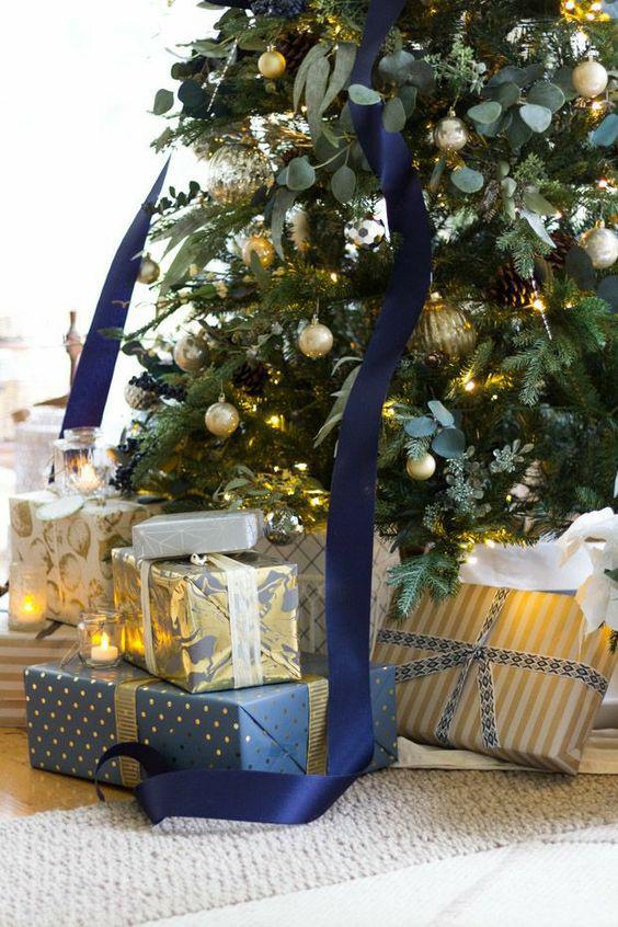 Árbol de navidad azul marino