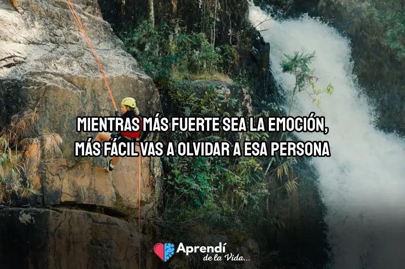 Olvidar a alguien con emociones fuertes