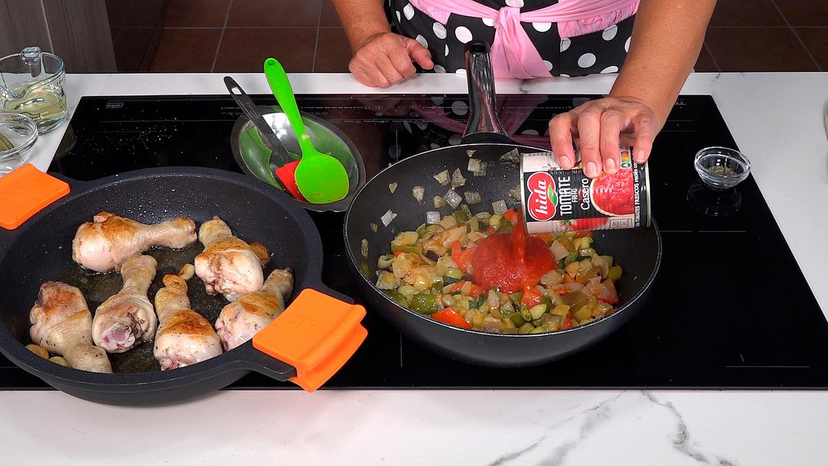 POLLO AL AJILLO CON PISTO FÁCIL - Receta - Loli Domínguez - oto 6