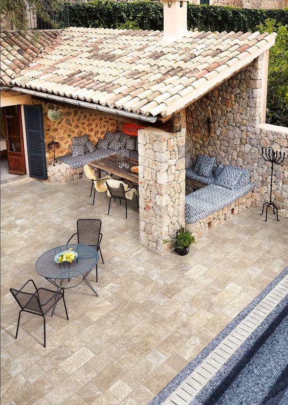 Fachadas de casas rústicas de piedra