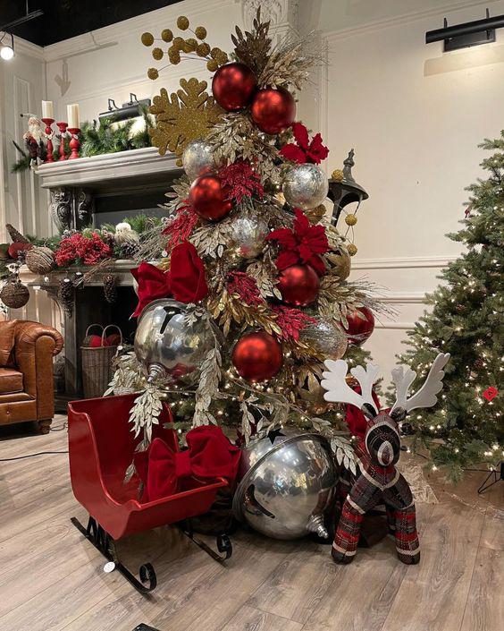 Como decorar la base del árbol de navidad