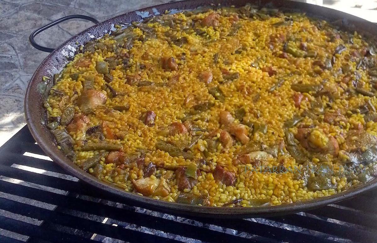 Paella valenciana