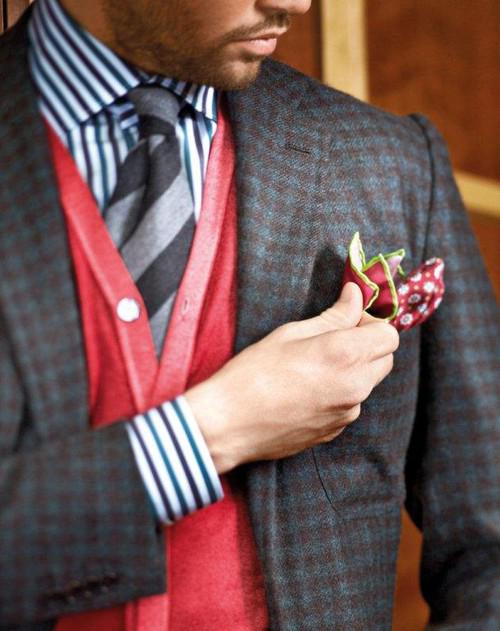 Cómo doblar tu pañuelo de bolsillo 