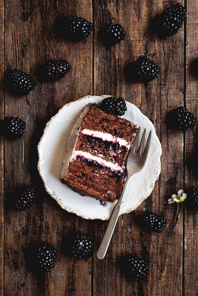 Receta de tarta de moras esponjosa