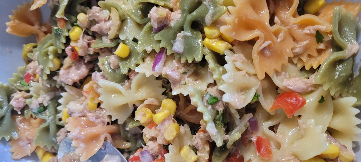 ensalada pajaritas y atun