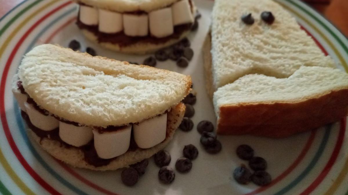 sandwich boca dientes halloween