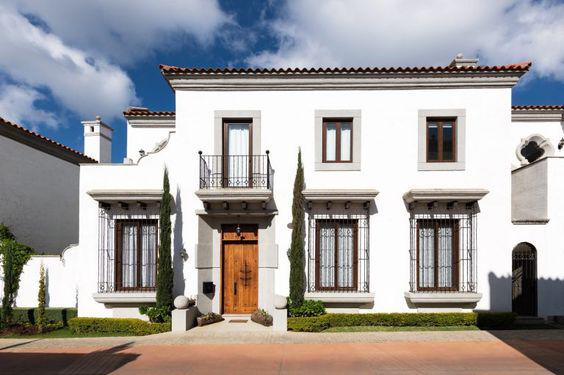 Diseños de casas grandes concepto mexicano