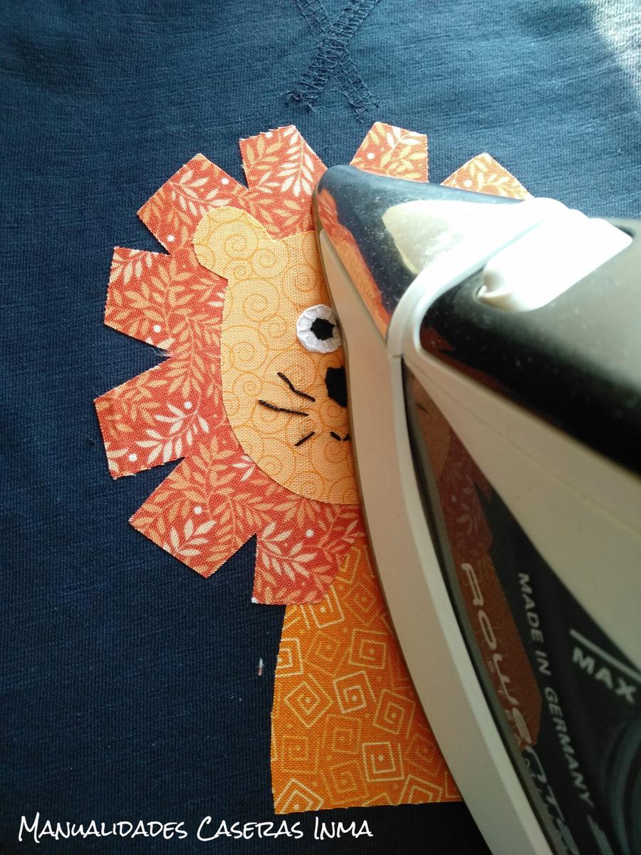 Manualidades Caseras Inma_ Como planchar las partes de la camiseta león 