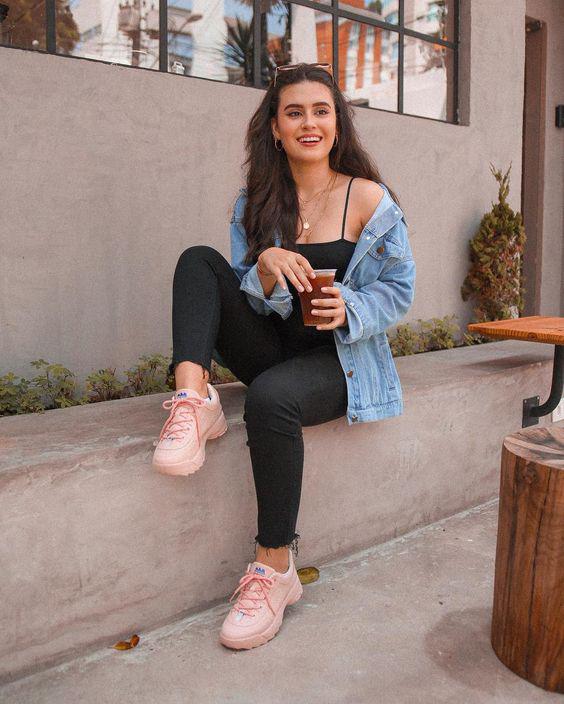 Looks casuales con tenis