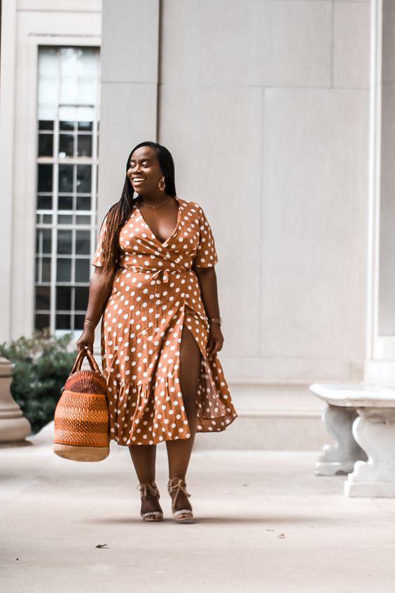 Diferentes looks con vestidos estampados