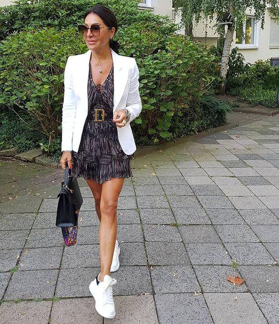 Outfits con blazer blanco para mujeres maduras | Belleza