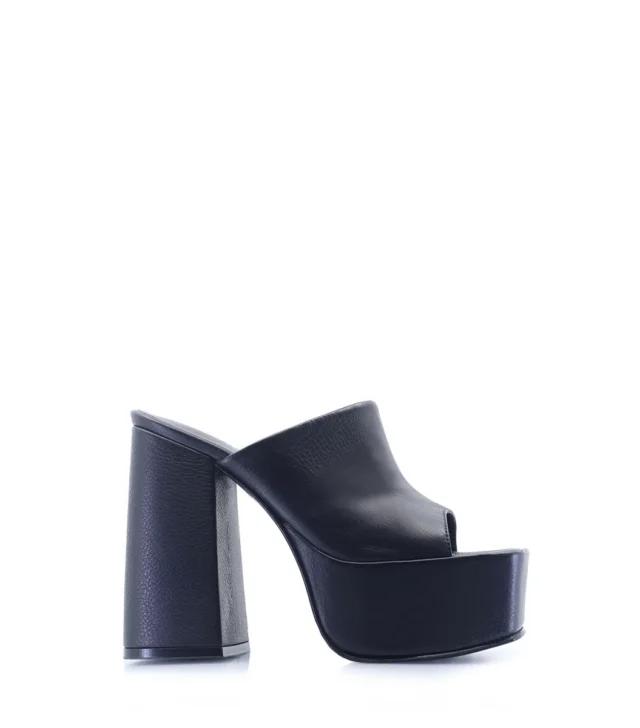 suecos altos sarkany