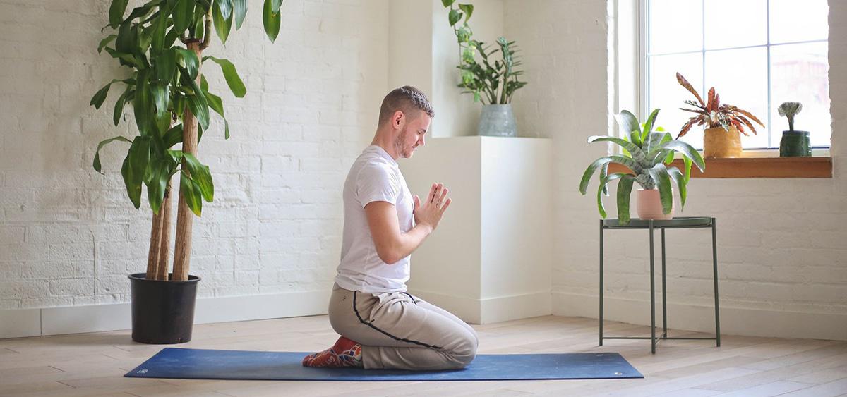 practicar yoga en casa