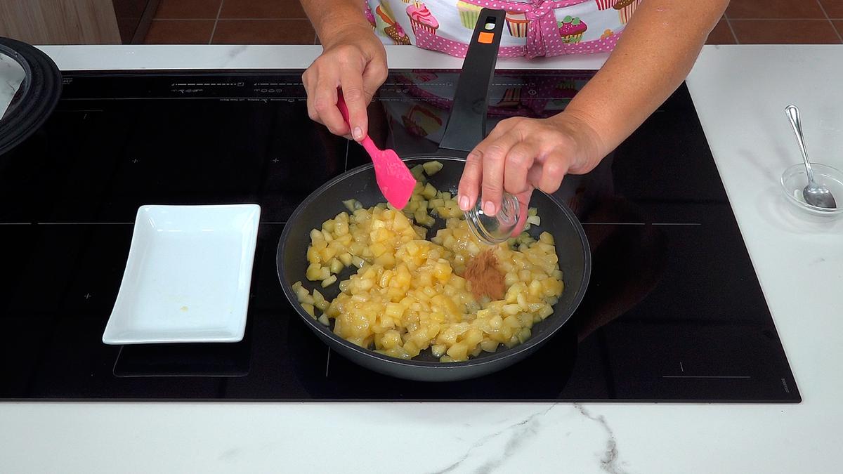 CAÑAS DE HOJALDRE CON CREMA Y MANZANAS, FÁCILES, CREERÁN QUE SON DE PASTELERÍA - Loli Domínguez - Foto 13