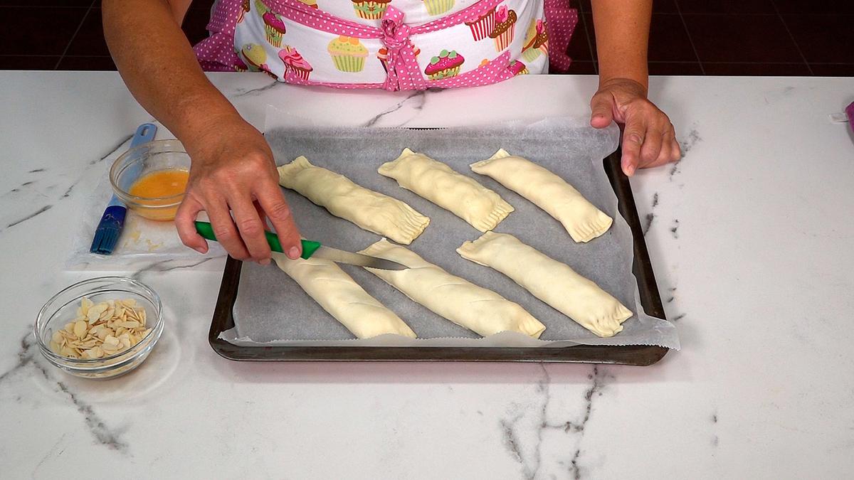 CAÑAS DE HOJALDRE CON CREMA Y MANZANAS, FÁCILES, CREERÁN QUE SON DE PASTELERÍA - Loli Domínguez - Foto 18