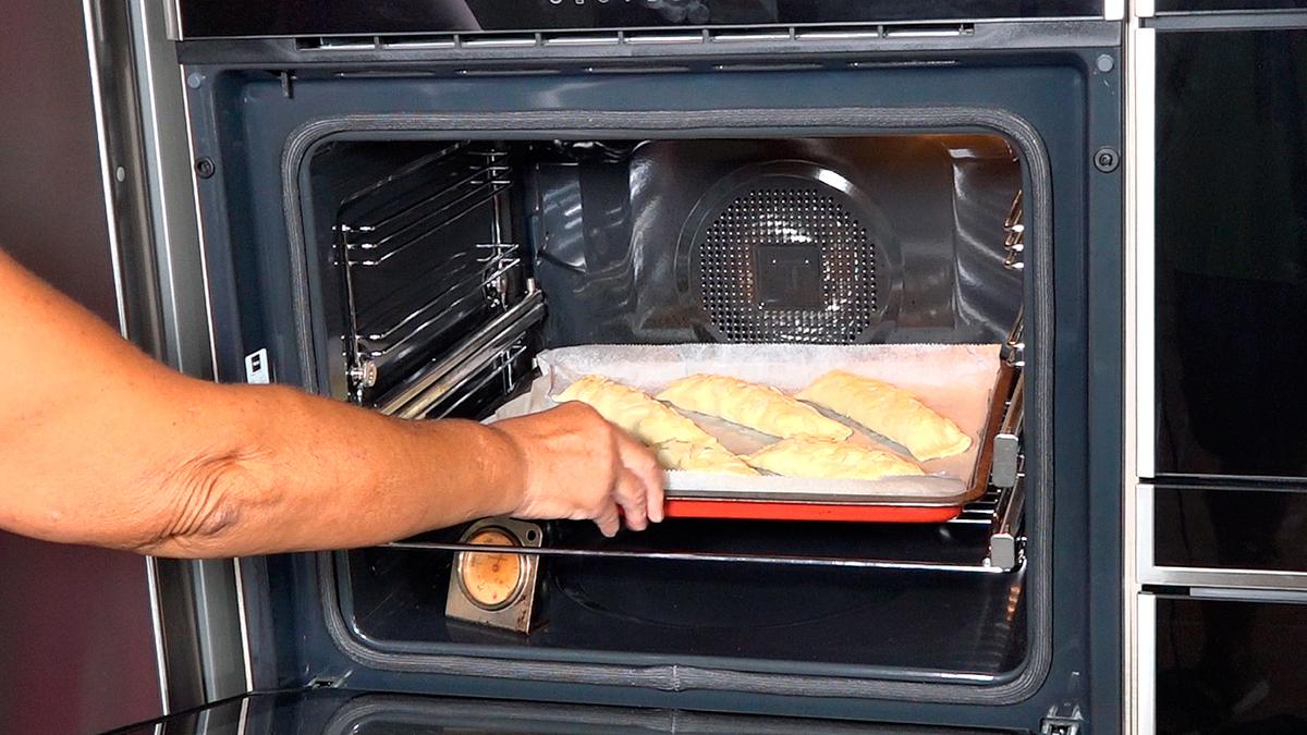 CAÑAS DE HOJALDRE CON CREMA Y MANZANAS, FÁCILES, CREERÁN QUE SON DE PASTELERÍA - Loli Domínguez - Foto 20