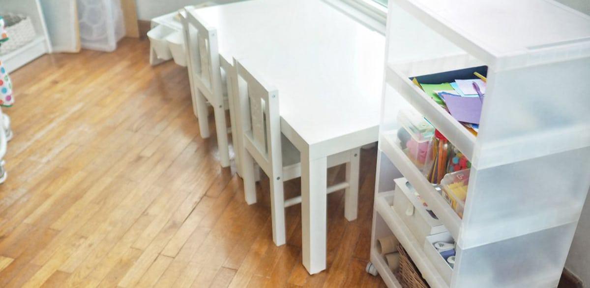 Mesita y sillas para ni&ntilde;os