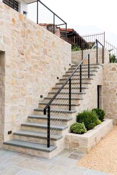 Escaleras exteriores para fachadas de casas