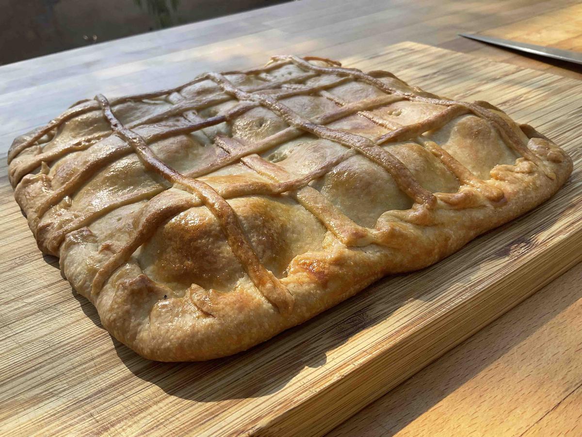 EMPANADA Rellena con MASA CASERA
