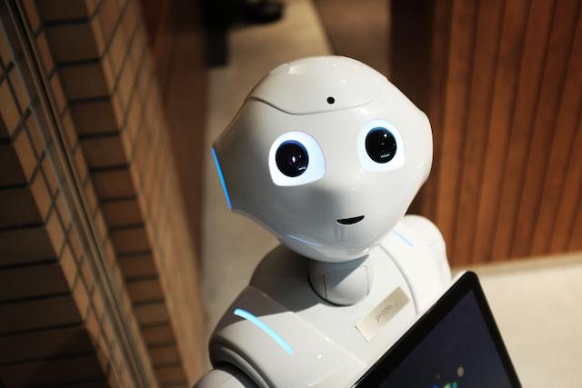 Razones por la que la inteligencia artificial no puede reemplazar a los humanos en el trabajo