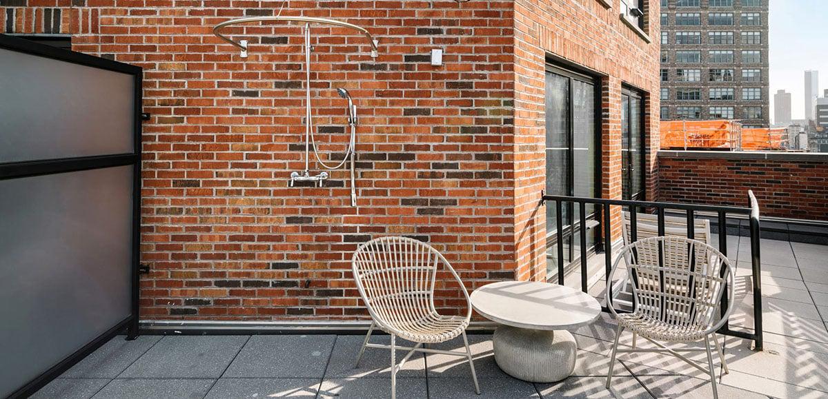 Ducha externa en piso