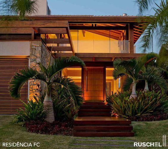 Materiales para fachadas de casas de campo modernas