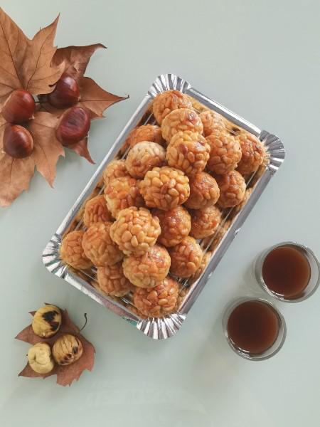 Receta tradicional de panellets de piñones