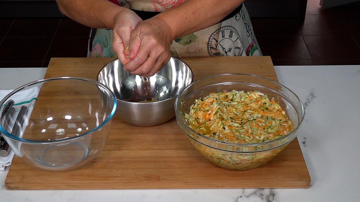 TORTITAS DE VERDURAS, RECETA MUY FÁCIL Y DELICIOSA - Loli Domínguez - Foto 6
