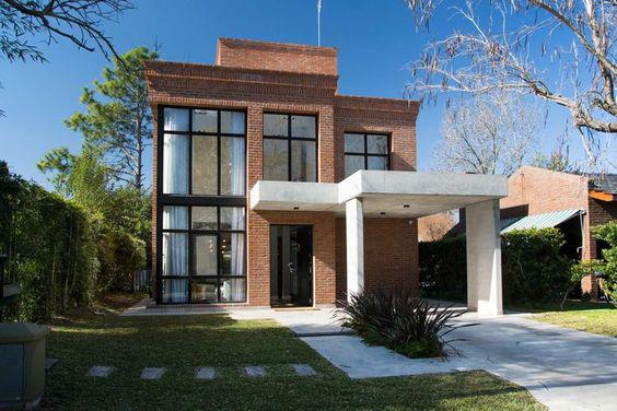 Diseños de casas de dos pisos con ladrillo
