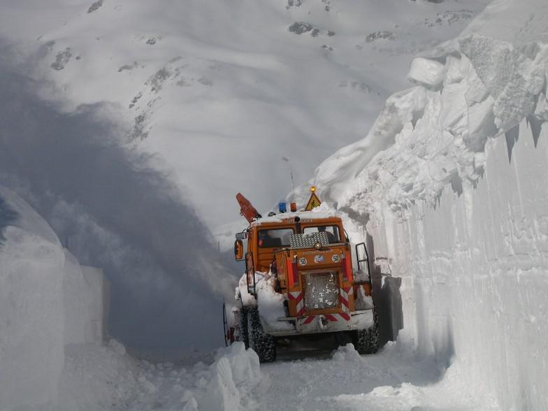 Quitanieves trabajando en el Pas de la Casa (Andorra)