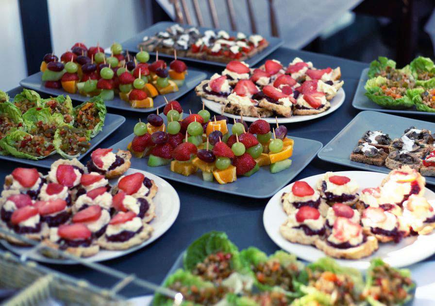 Un banquete de boda con comida caducada, la opción más económica y sostenible