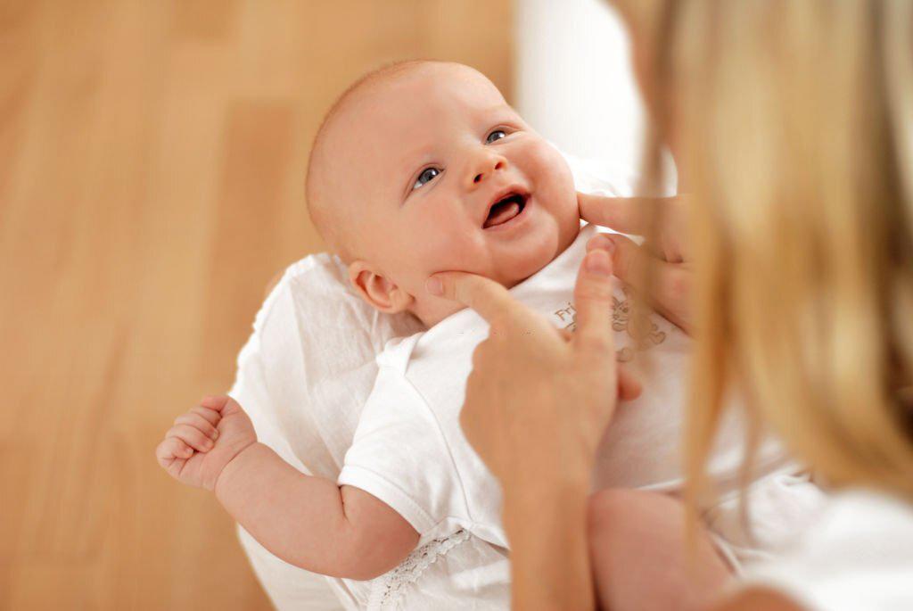 Aumentar las capacidades del bebé mediante sencillos estímulos