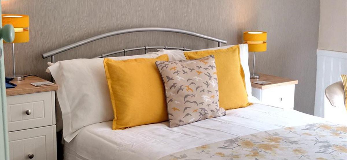 Almohadones color mostaza