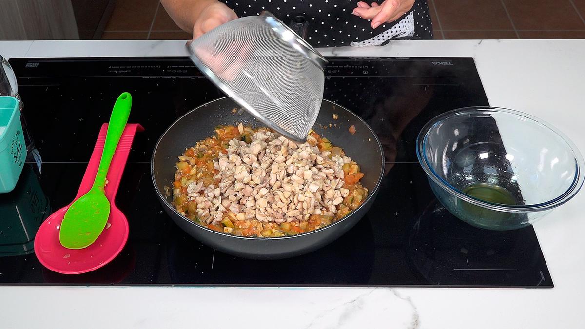 PIMIENTOS RELLENOS DE POLLO Y VERDURAS - Loli Domínguez - Foto 10