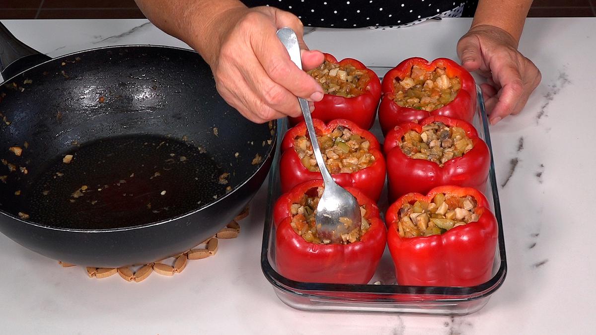 PIMIENTOS RELLENOS DE POLLO Y VERDURAS - Loli Domínguez - Foto 11