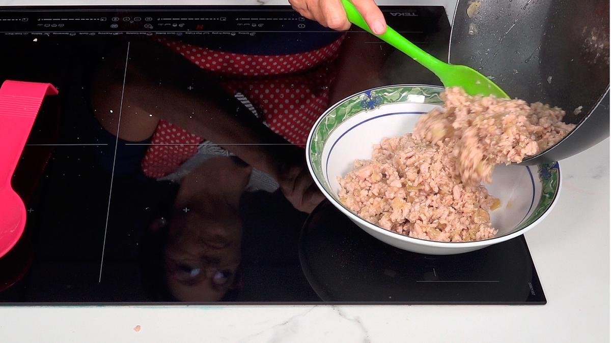 HUEVOS RELLENOS DE CARNE EN SALSA AURORA - Loli Domínguez - Foto 6