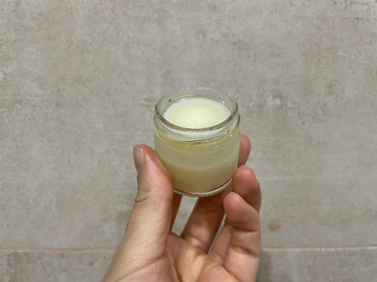 hacer bálsamo labial vegano